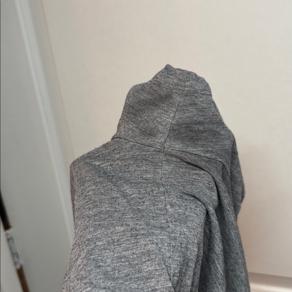 Bundle of Girlfriend Collective Cupro Crop Tees - Picture 9 of 11